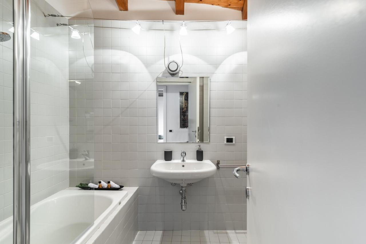 A Casa Nuccia Mansarda By Holiday Solutions 코모 외부 사진