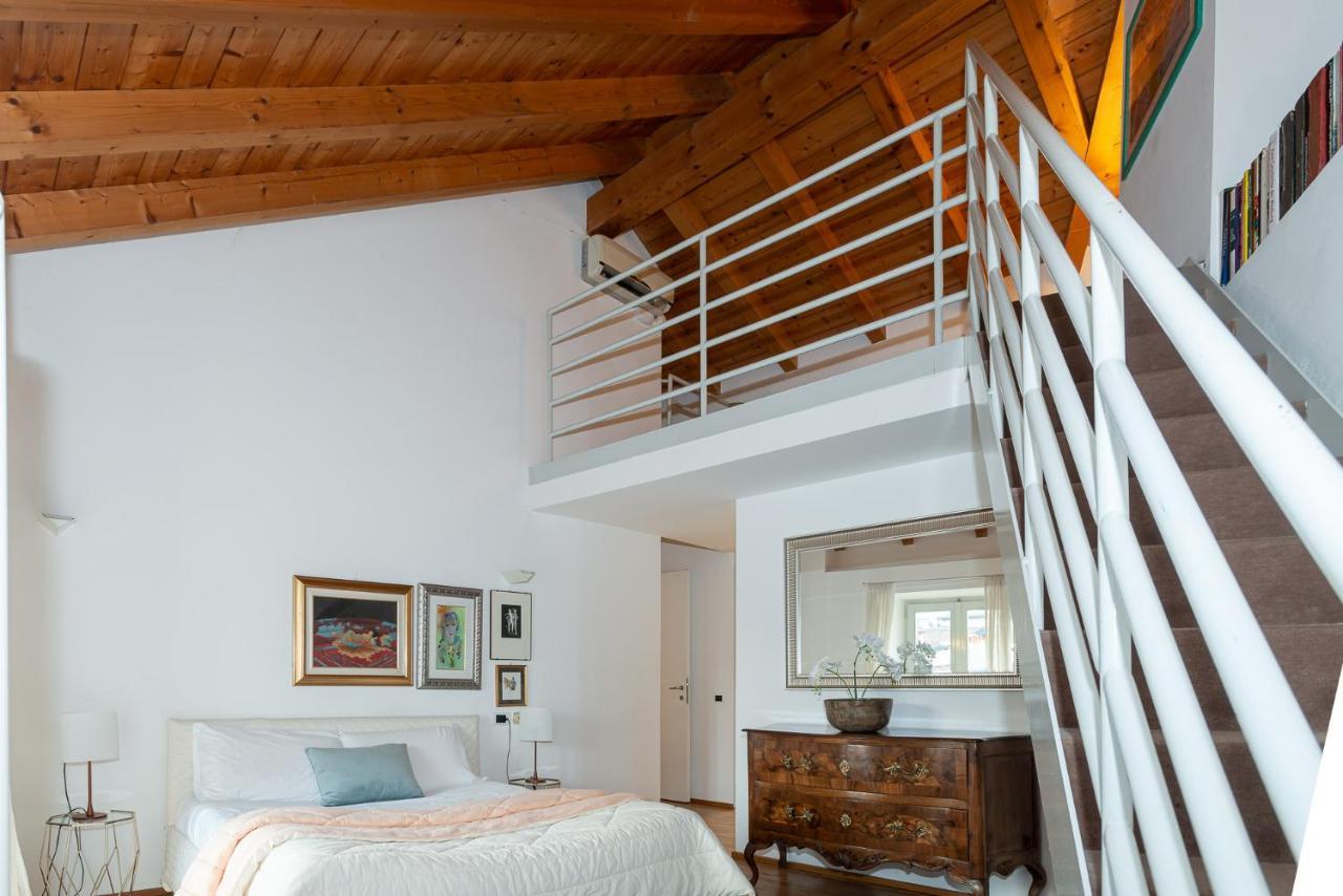 A Casa Nuccia Mansarda By Holiday Solutions 코모 외부 사진