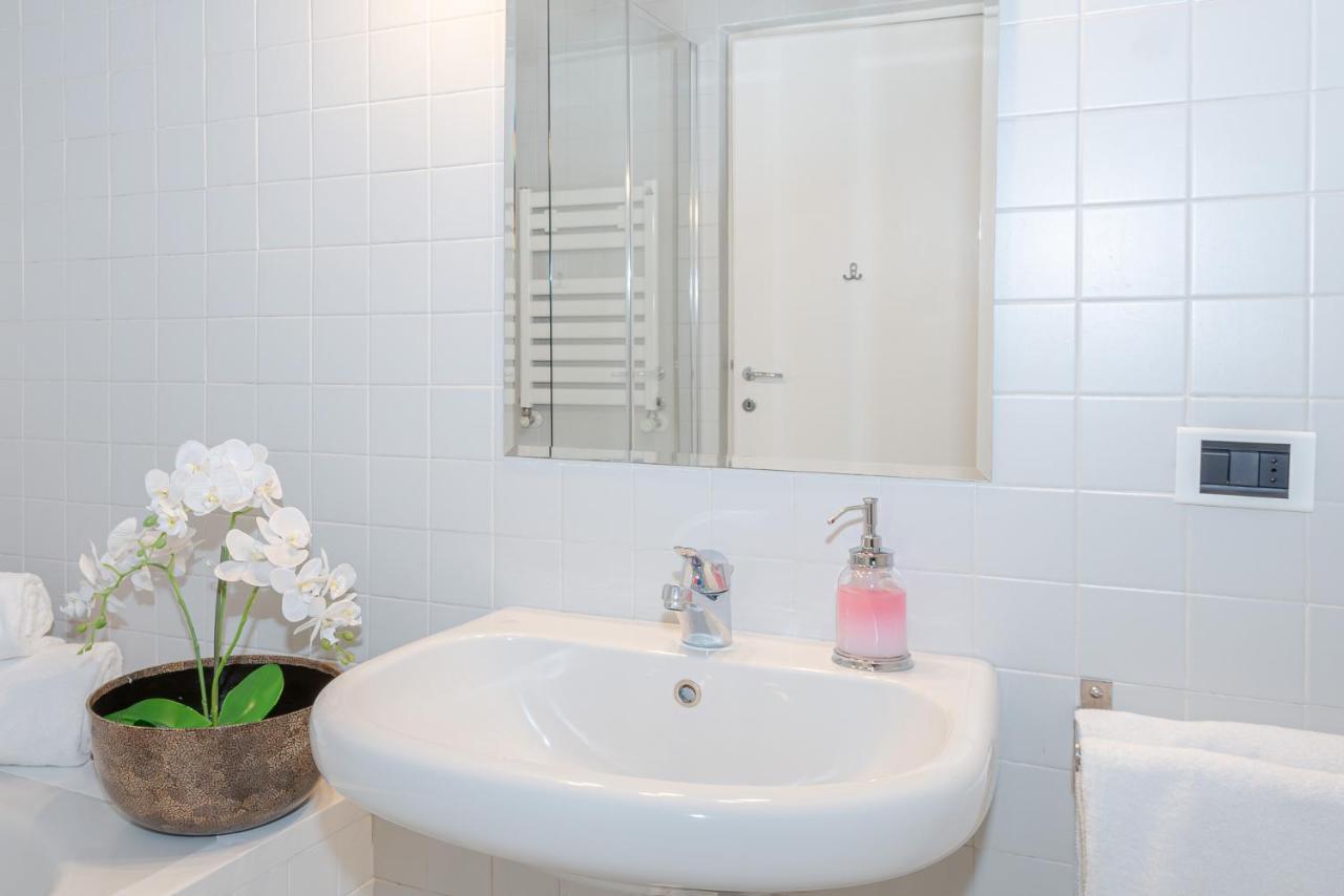 A Casa Nuccia Mansarda By Holiday Solutions 코모 외부 사진